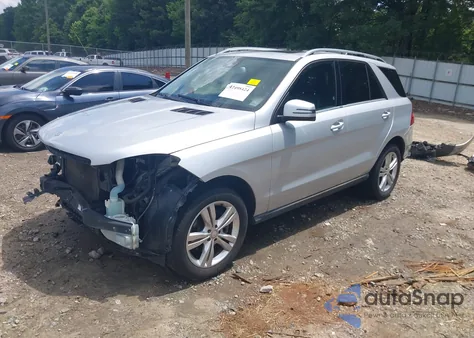 2015 Mercedes-Benz Ml 350 4Matic z USA, uszkodzony, nr VIN 4JGDA5HB6FA457380